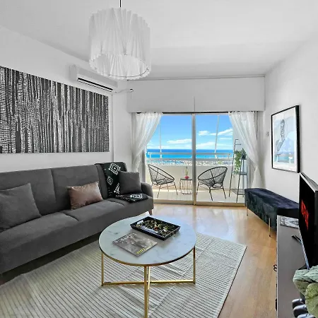 Апартаменты 1br Seafront With Community Pool *