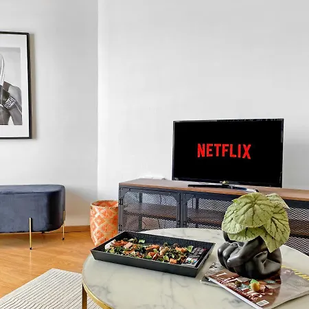 1br Seafront With Community Pool