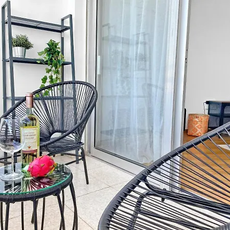 1br Seafront With Community Pool Apartament *