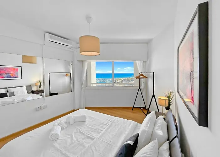 1br Seafront With Community Pool Apartament *